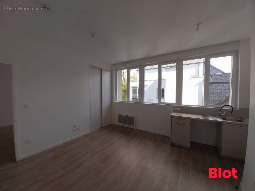 Appartement à FOUGERES