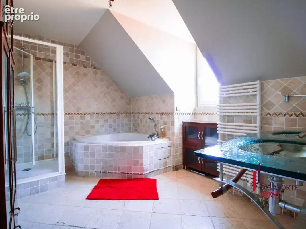Maison 6 pièces / 4 chambres (sous-sol total) et vaste jardin - photo 8