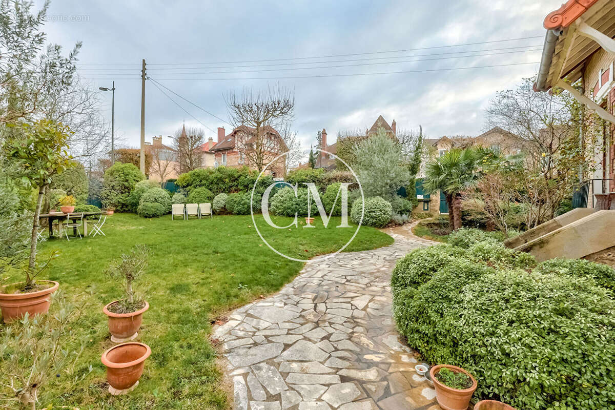 Maison à LE CHESNAY