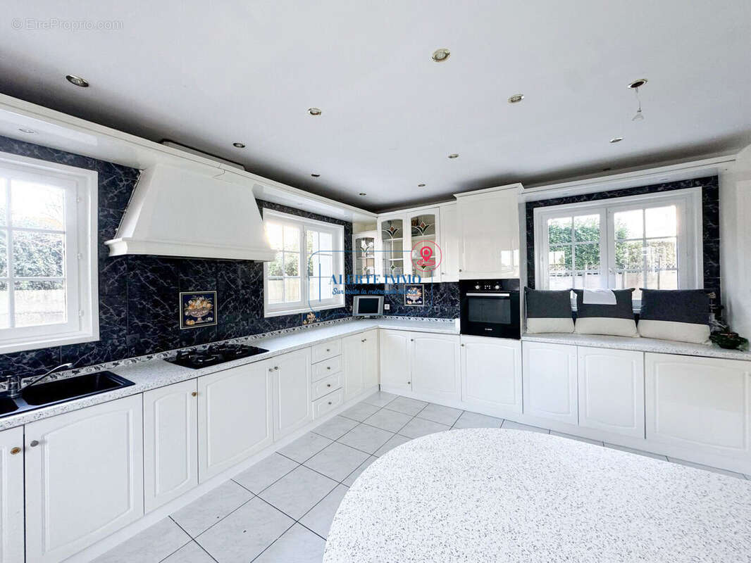 Maison à FACHES-THUMESNIL