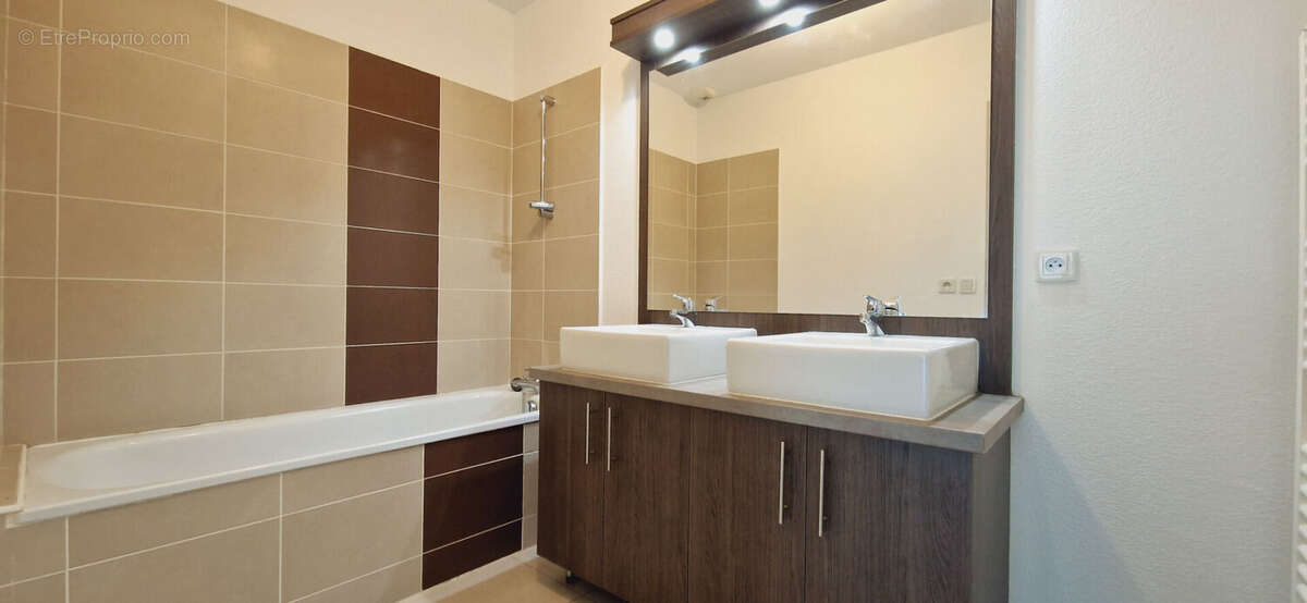 Appartement à LE TAILLAN-MEDOC