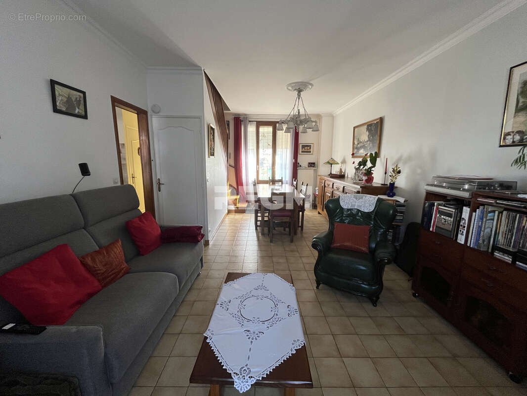 Maison à CORBEIL-ESSONNES