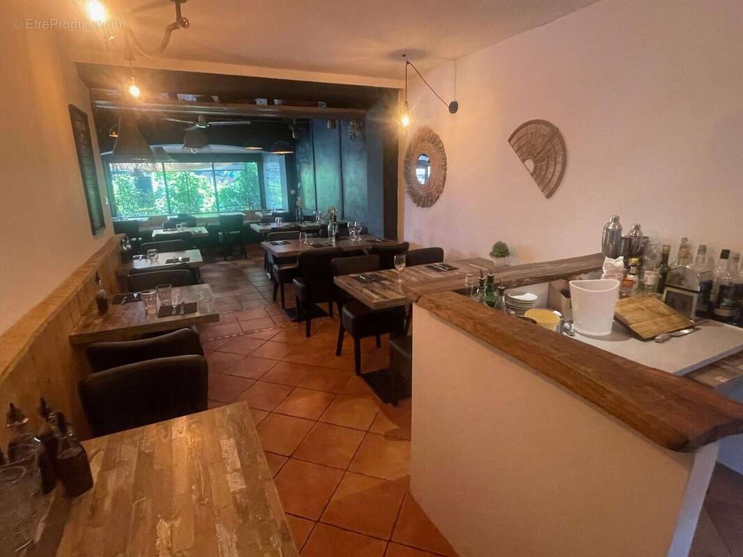 Photo 6 - Commerce à CARQUEIRANNE