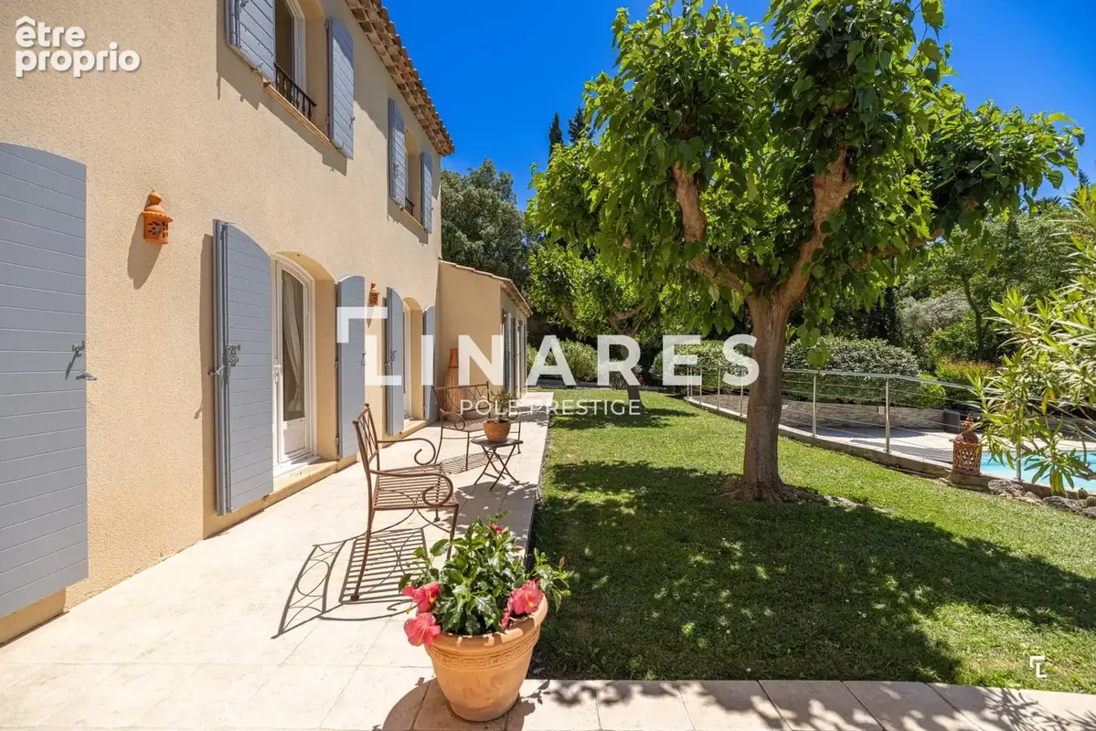 Villa LA NIEGA - Propriété familiale de 240m2 avec piscine et un appartement  T2 indépendant  - Ventabren - photo 4