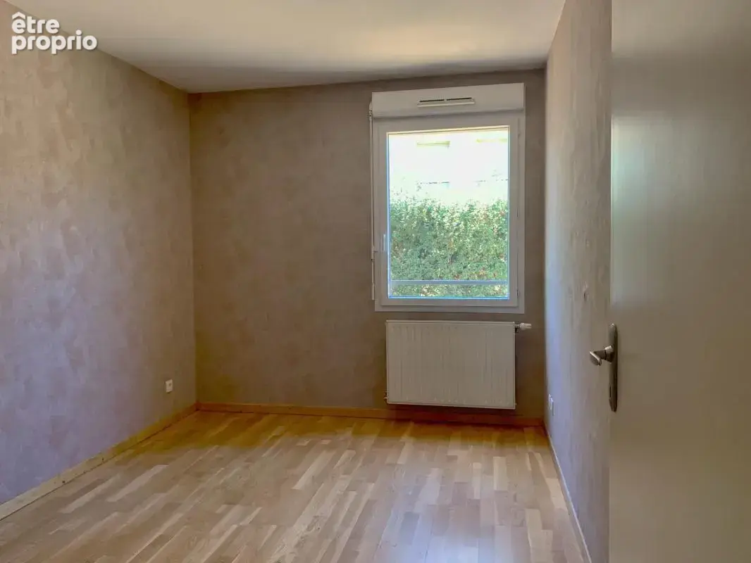 Appartement t3 + terrasse 12 m² - photo 6