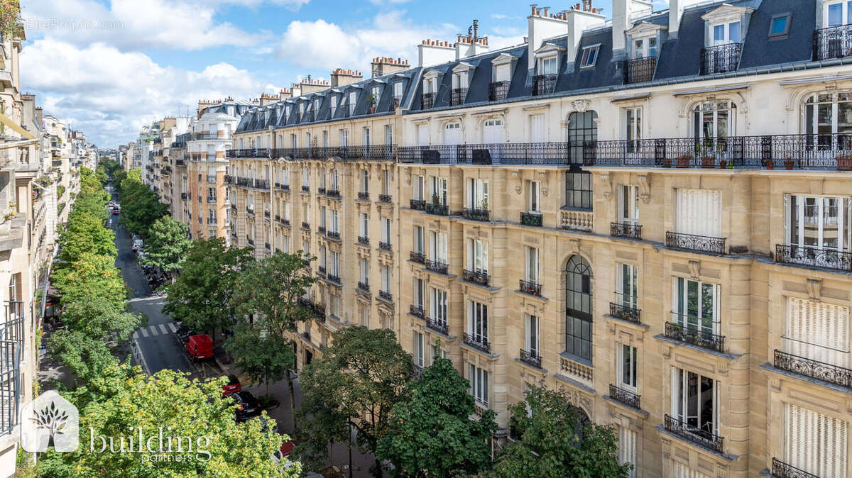 Appartement à PARIS-16E