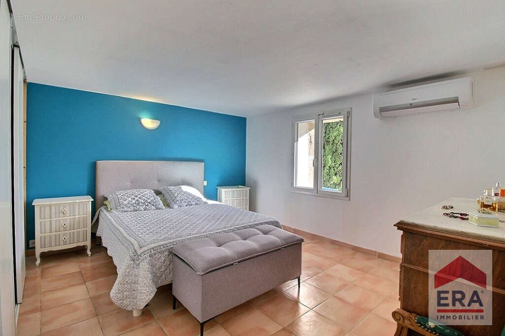 Autre à L&#039;ISLE-SUR-LA-SORGUE