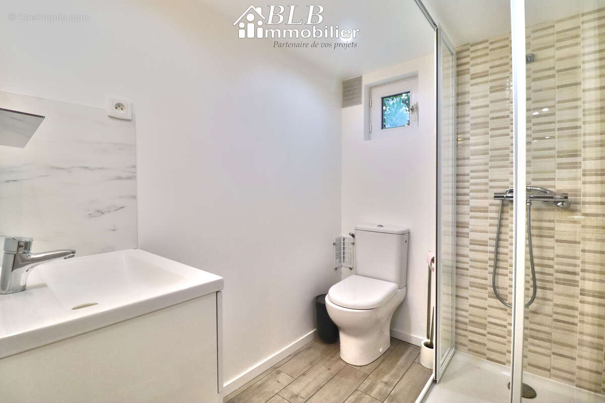 Maison à LE PERRAY-EN-YVELINES