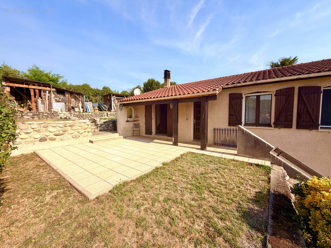 Maison à JUILLAN