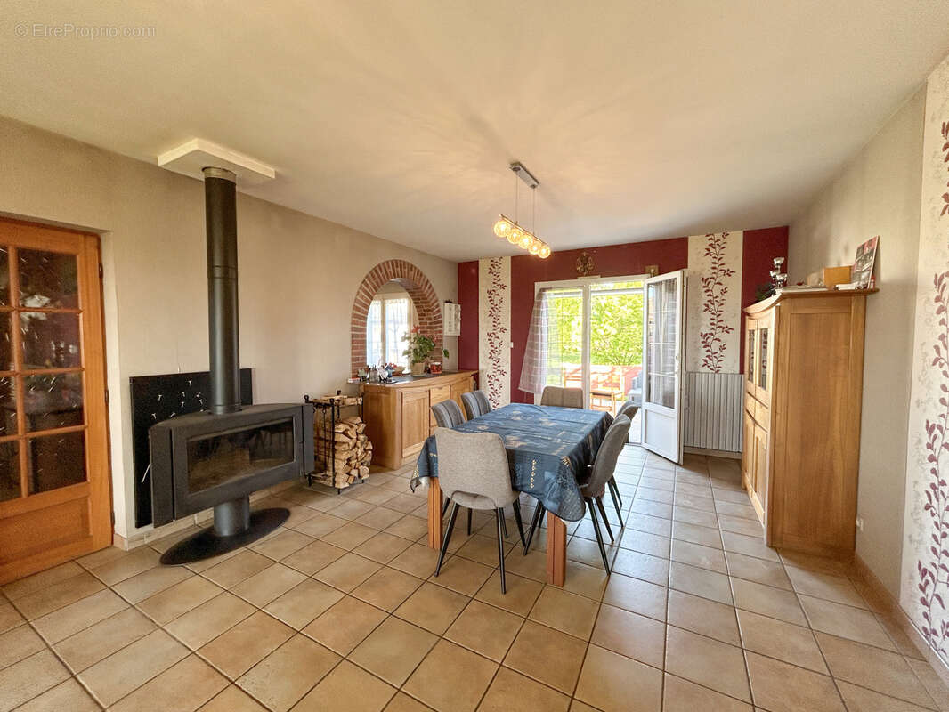Maison à COMMENTRY