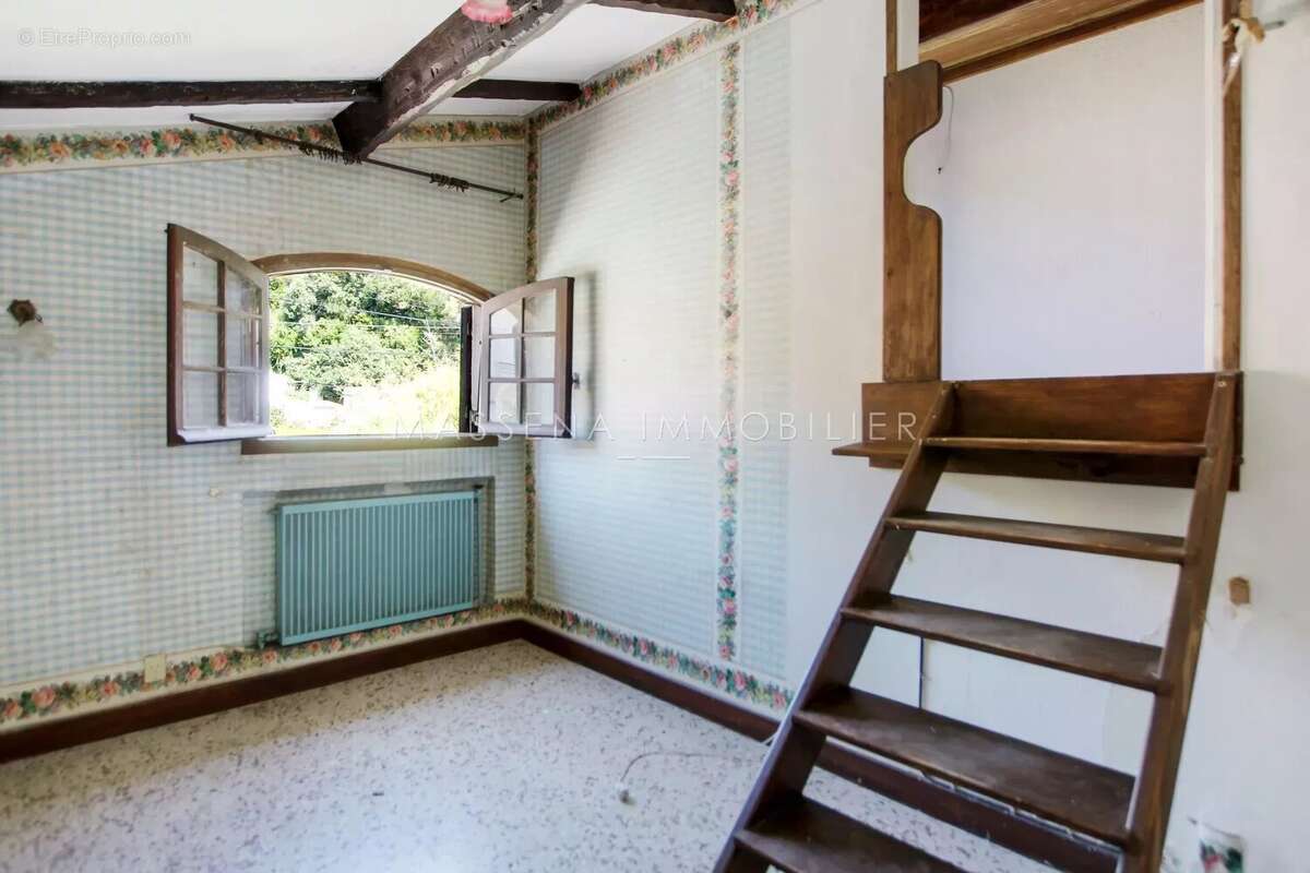 Maison à CAGNES-SUR-MER