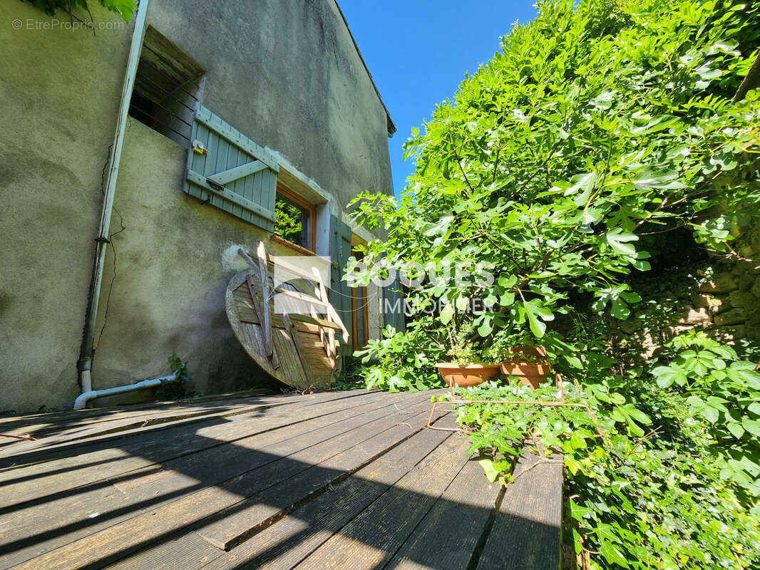 Les Plans, Maison de village avec terrasse et jardin ! - photo 4