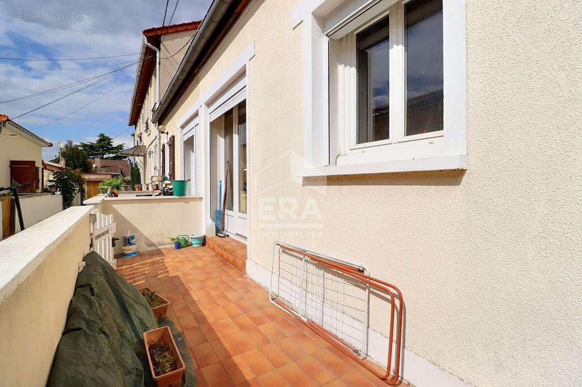 Appartement à COLOMBES