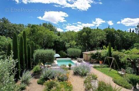 Maison 241 m² à Uzes  - photo 3