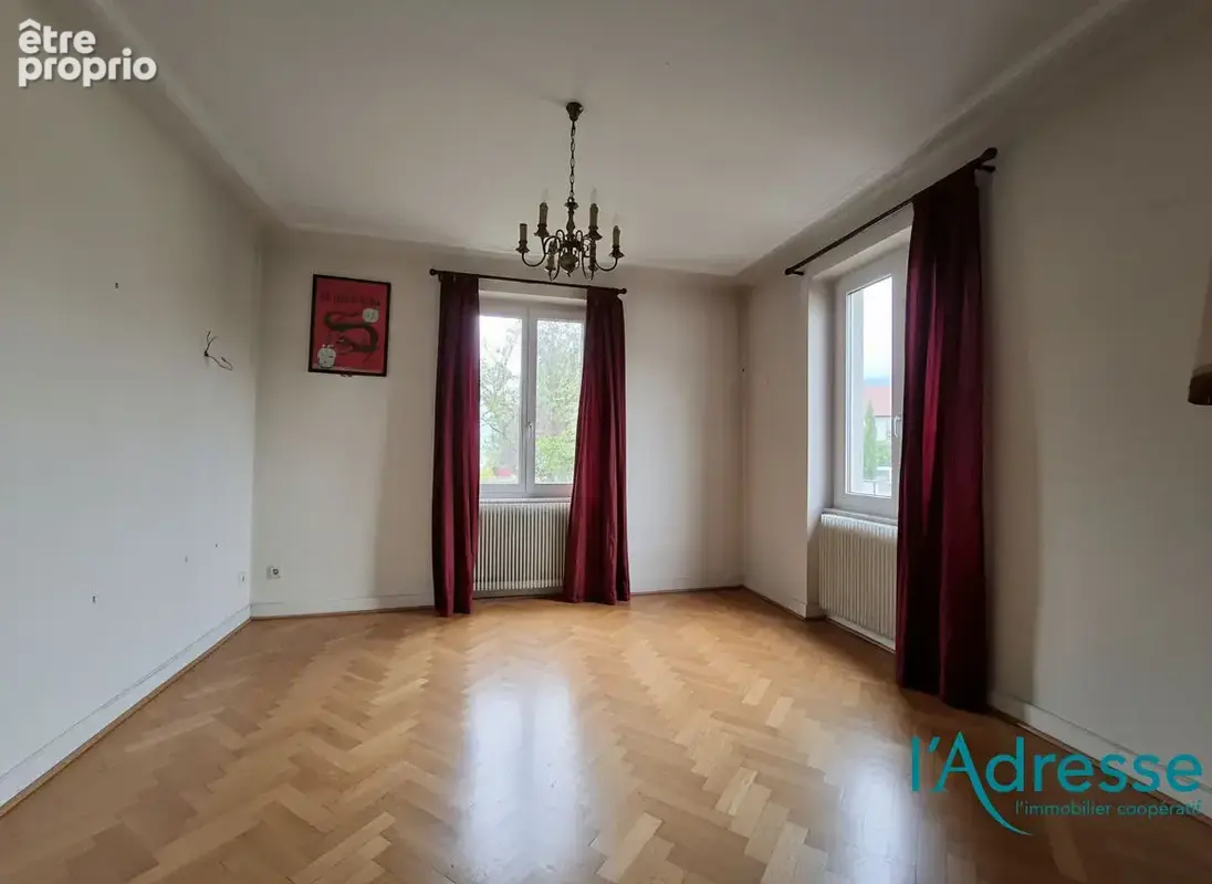 Maison  8 pièces 10.88 ares - photo 5