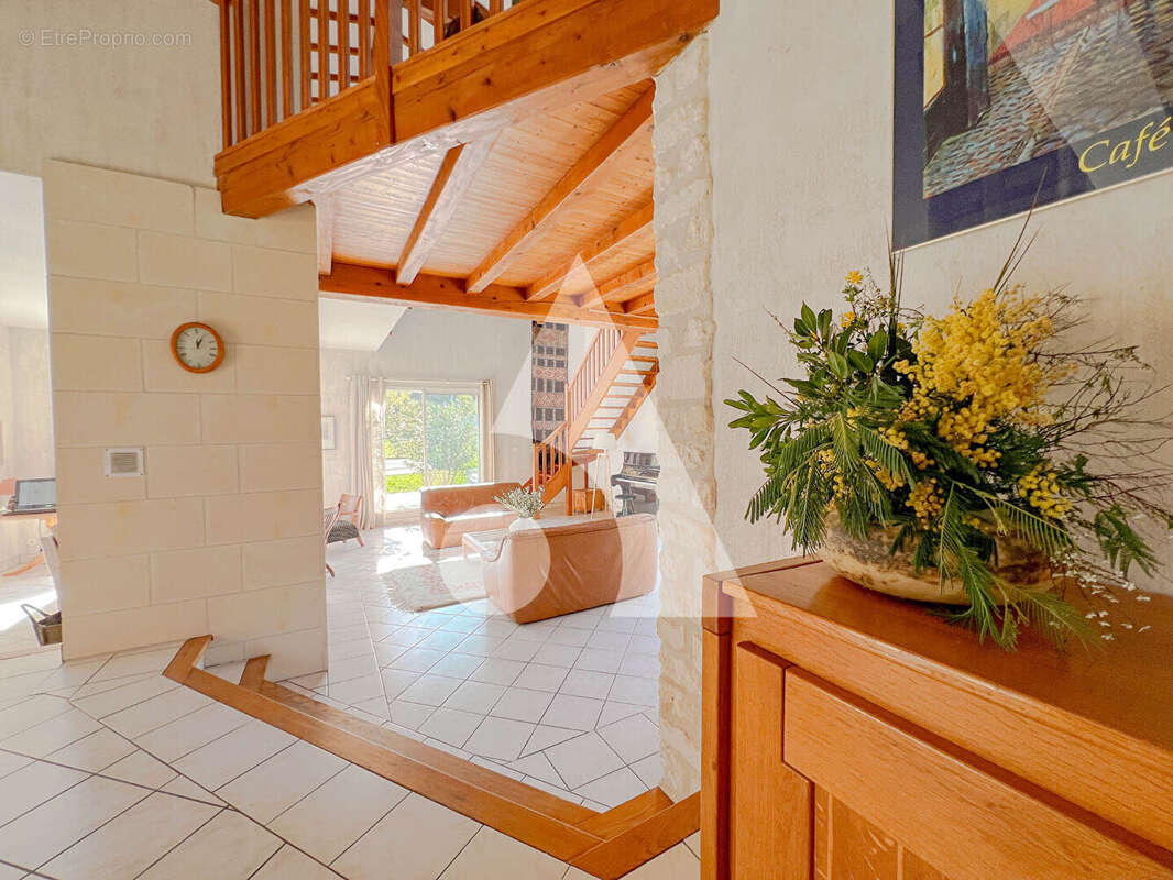 Maison à SAINTES