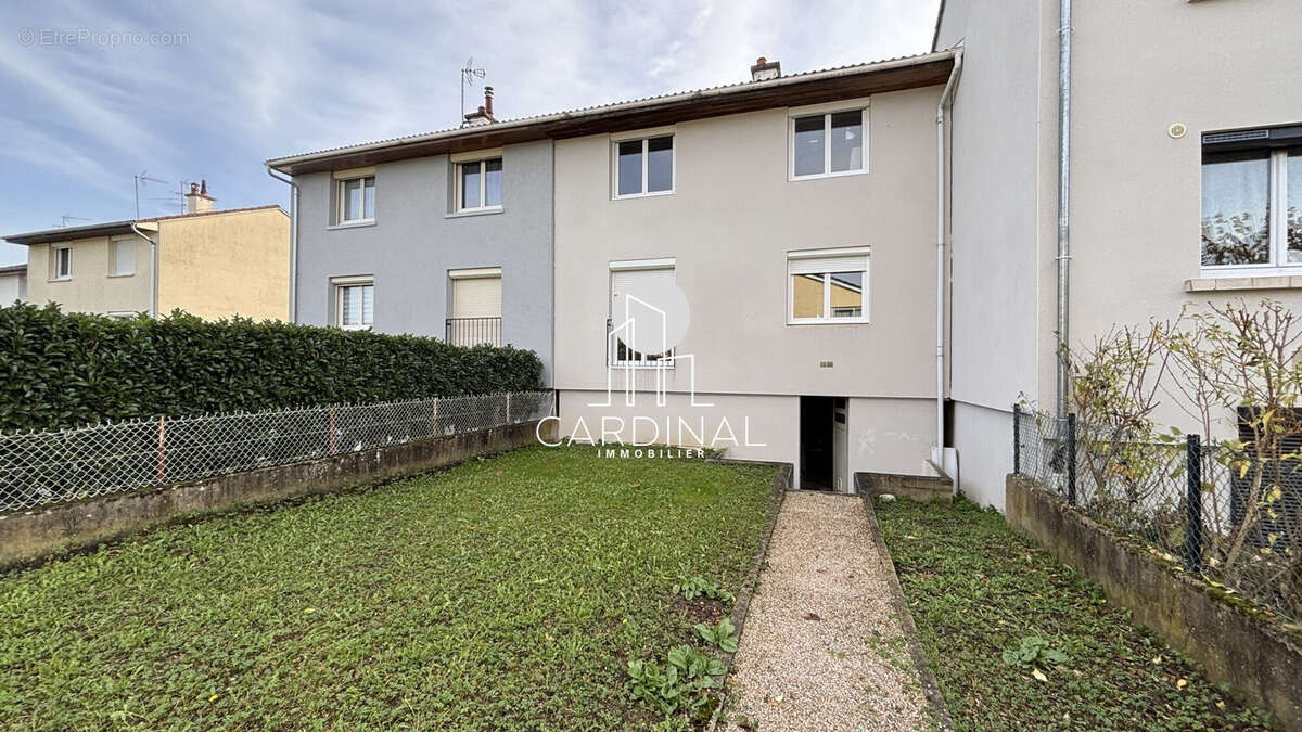 Maison à SAINT-APOLLINAIRE