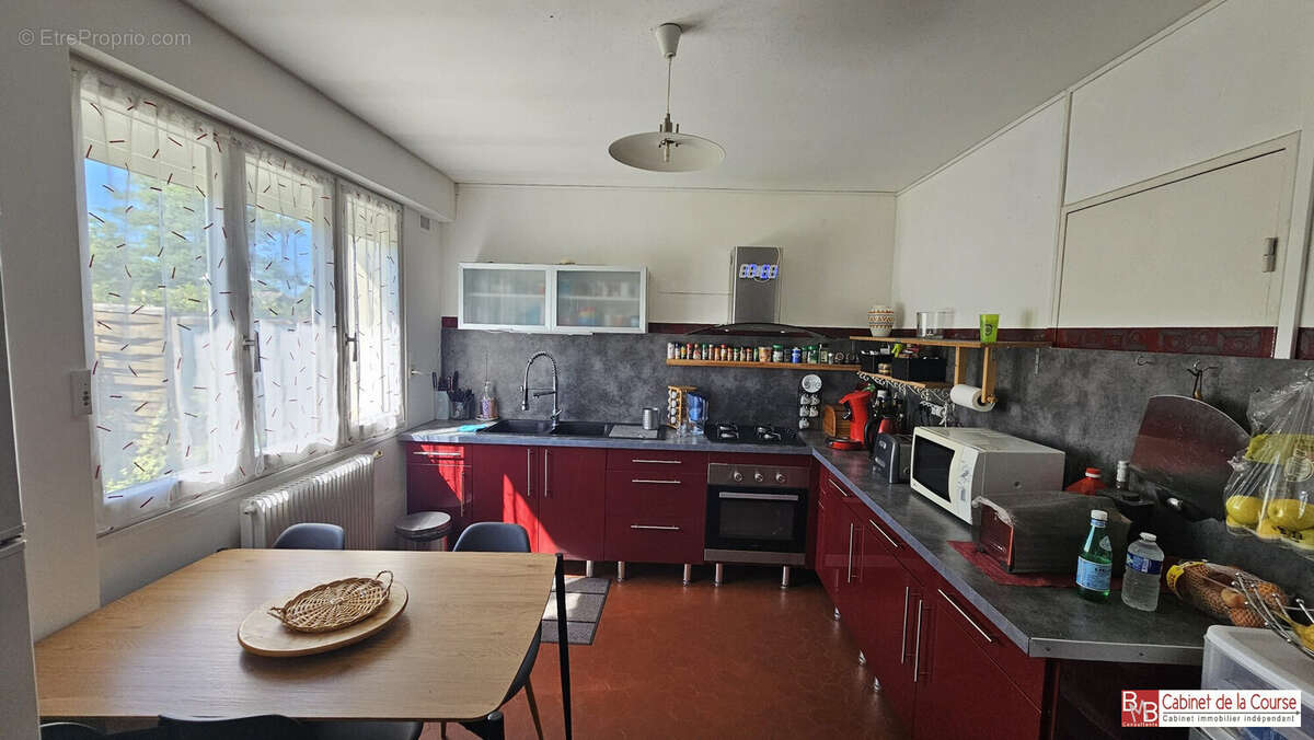 Maison à AMBARES-ET-LAGRAVE