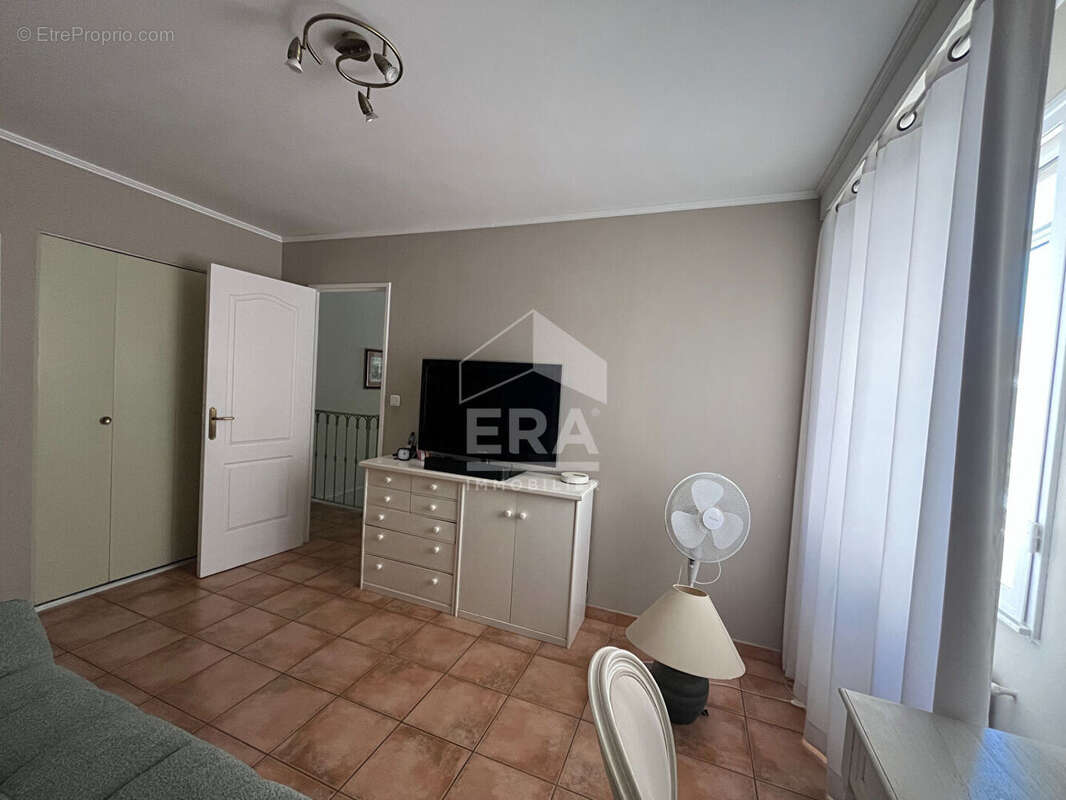 Maison à CHATEAUNEUF-LES-MARTIGUES