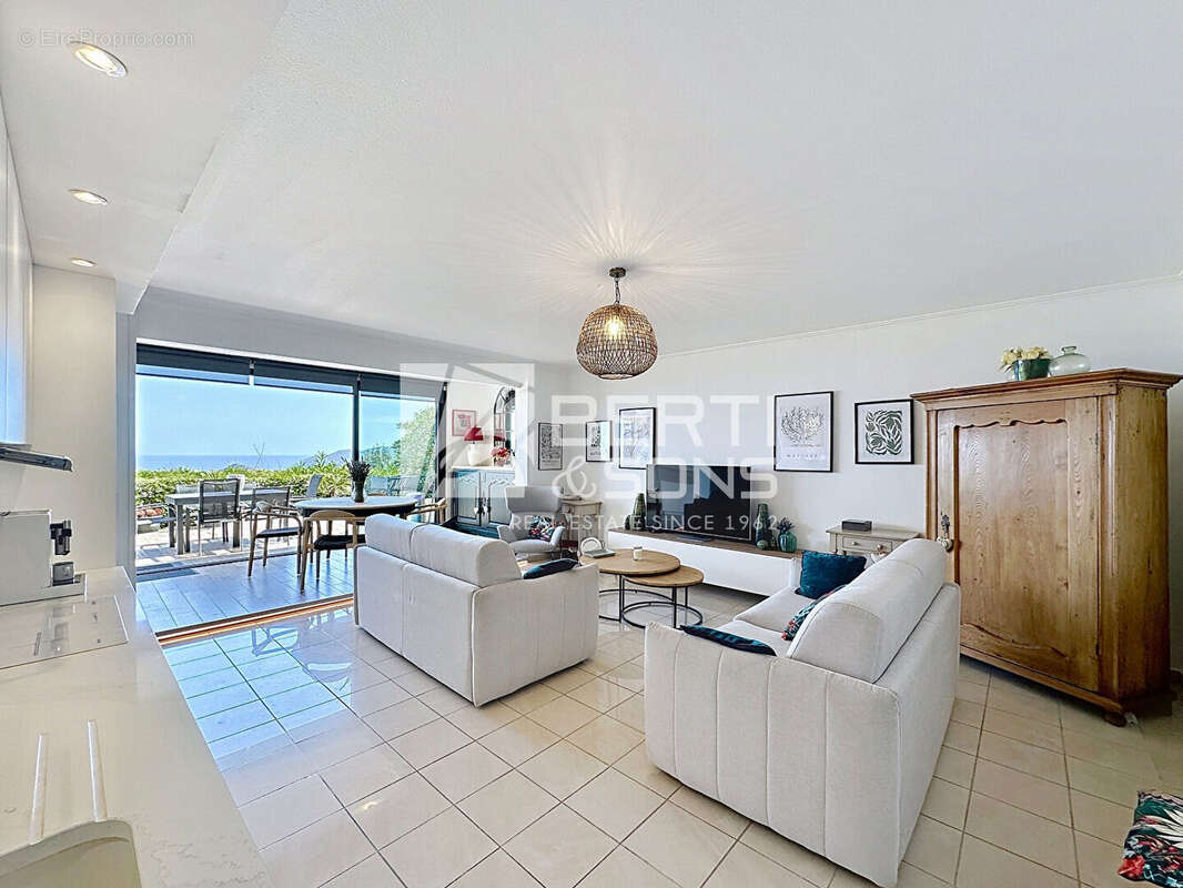 Appartement à MANDELIEU-LA-NAPOULE