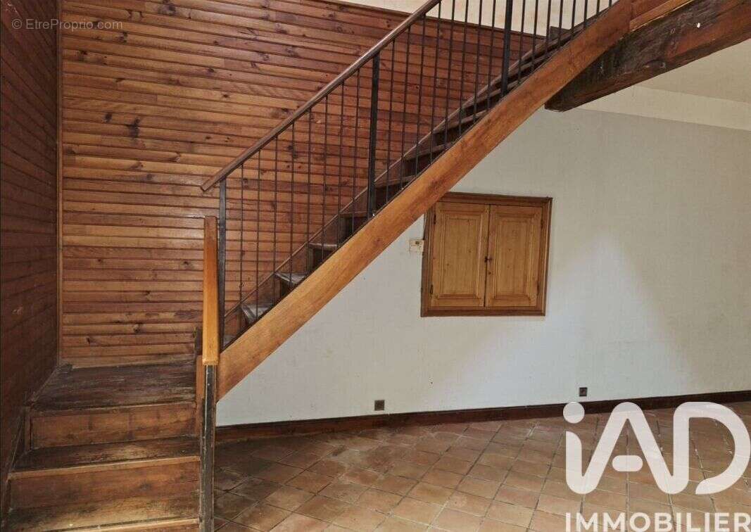 Maison 128 m² à Ruelle-Sur-Touvre  - photo 3