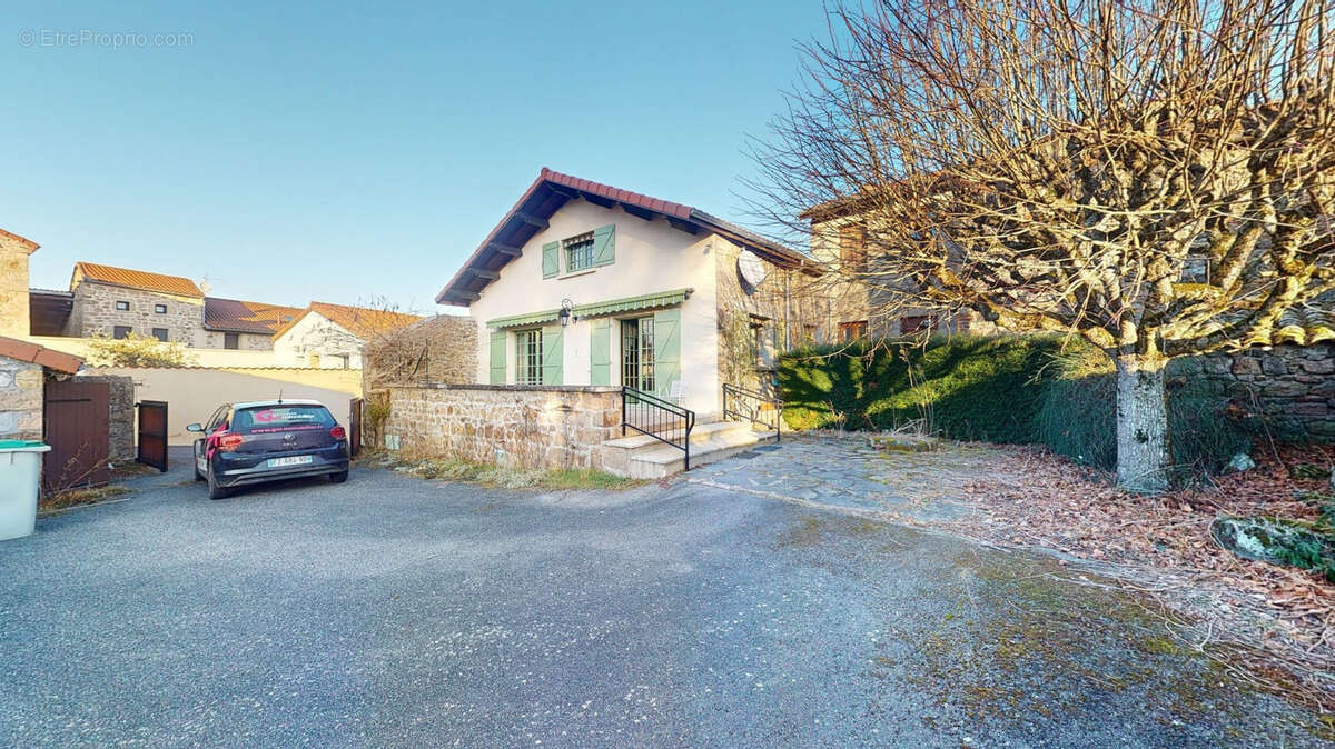 Maison à LURIECQ