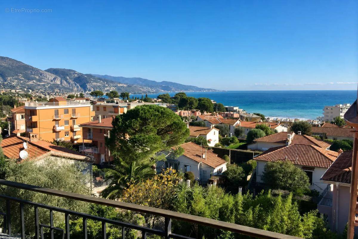 Appartement à ROQUEBRUNE-CAP-MARTIN