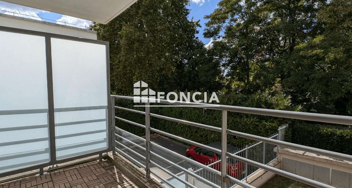 Appartement à CHILLY-MAZARIN