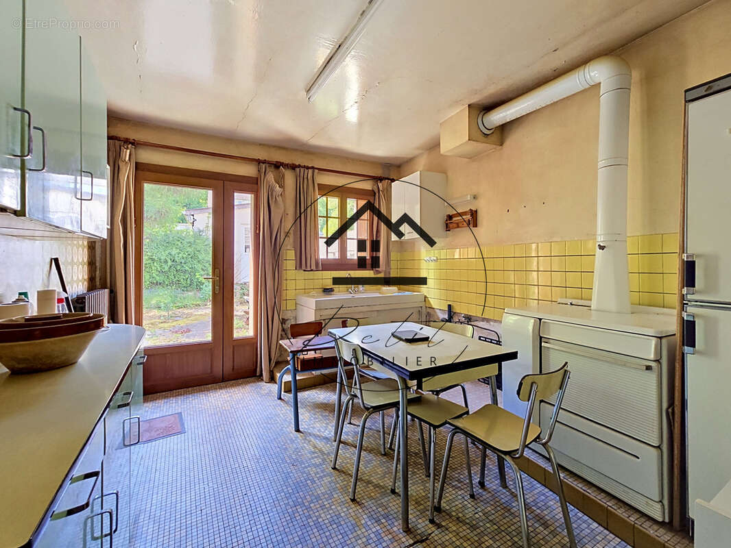Maison à CIRES-LES-MELLO