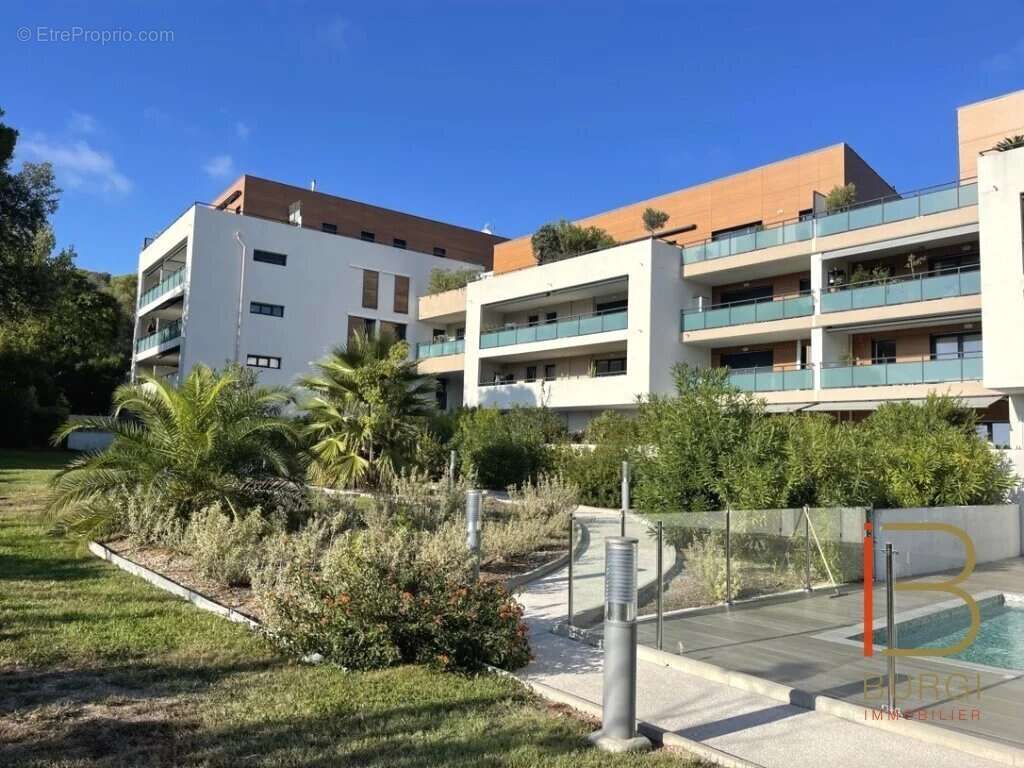 Appartement à SAINT-RAPHAEL