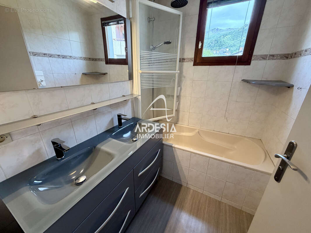 Appartement à SAINT-JEAN-DE-MAURIENNE