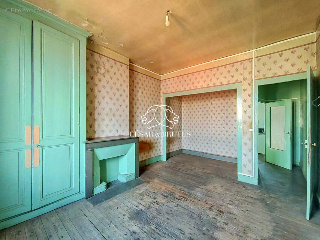 Appartement à PIERRE-BENITE