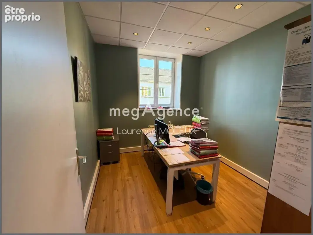 Bureaux 115 m2 - centre ville/Remparts - photo 3
