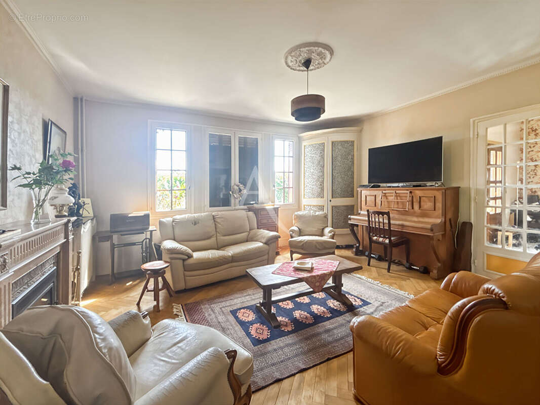 Maison à ROMILLY-SUR-ANDELLE