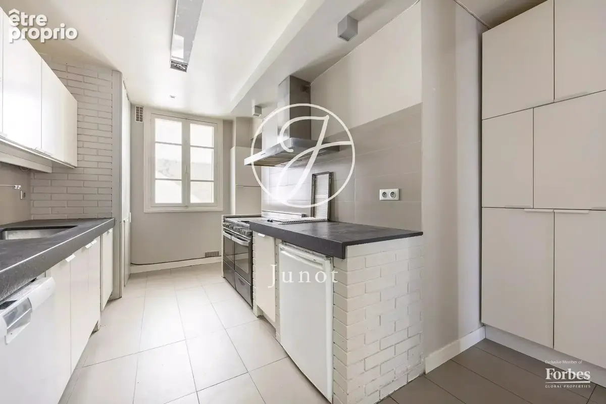 Paris 16e - JASMIN - Appartement - 6 pièces - 156,48m² Carrez - 157,46m² au sol - 4 chambres - Étage élevé - Balcon filant - photo 10