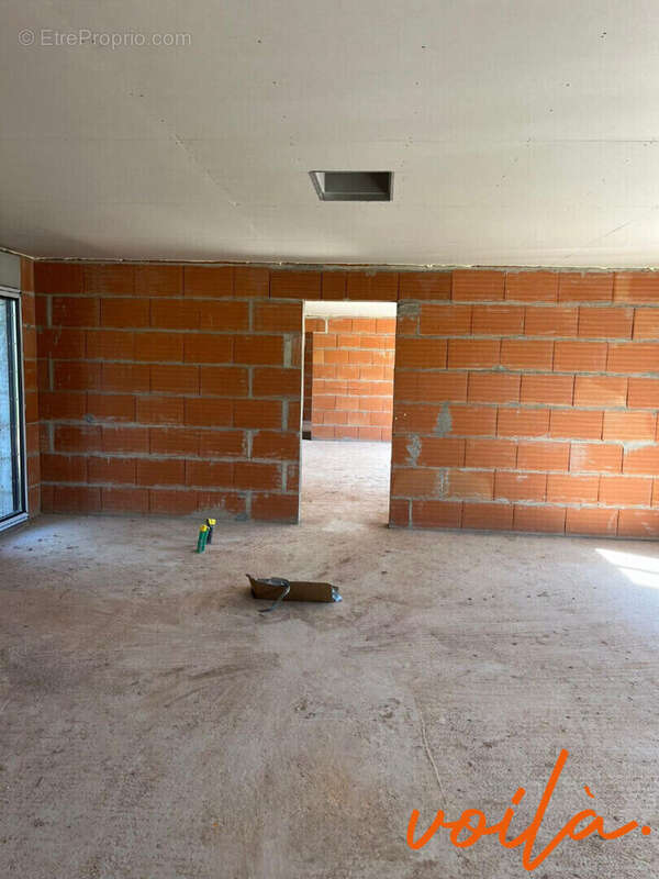 Maison à VILLEFLOURE