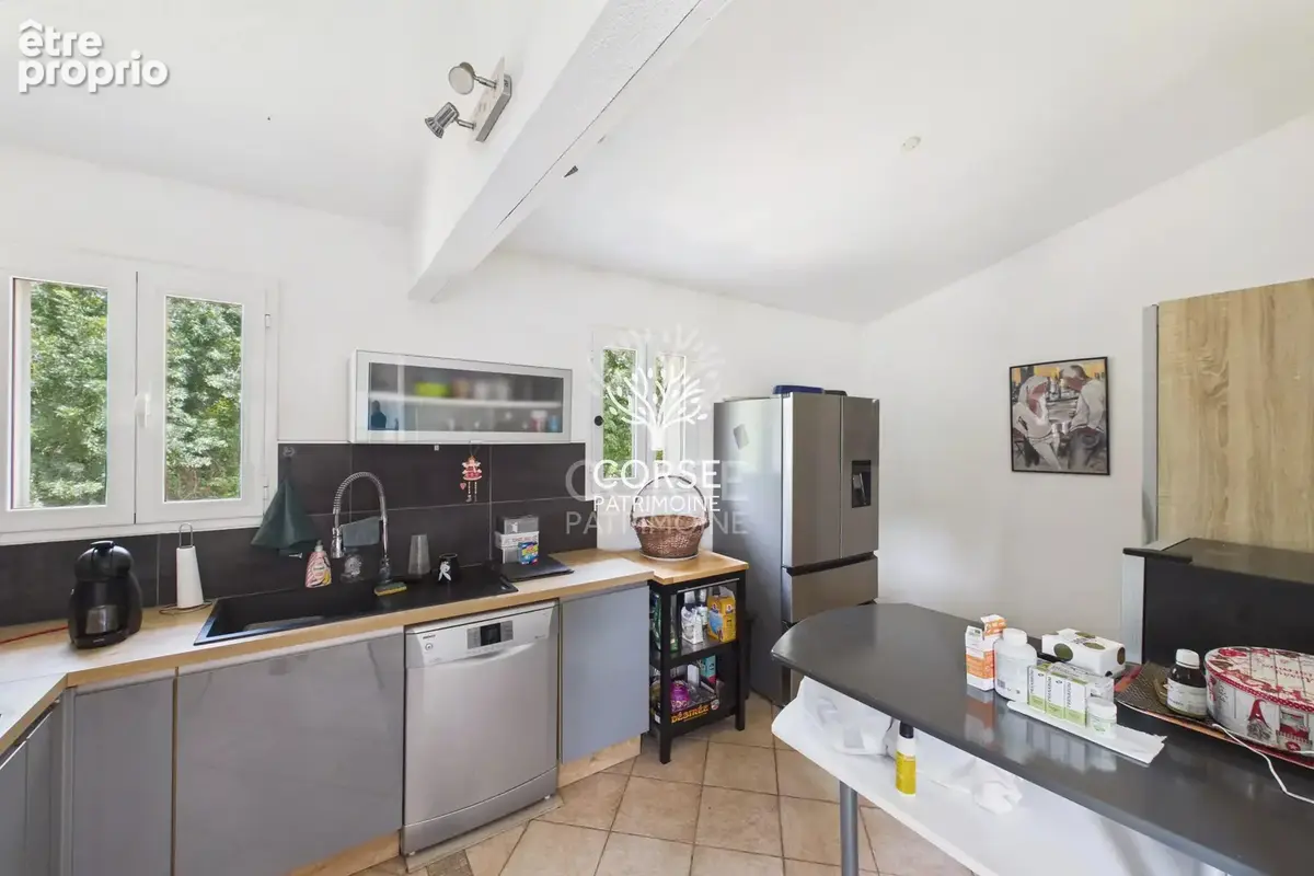 Maison individuelle avec piscine et garage - photo 7