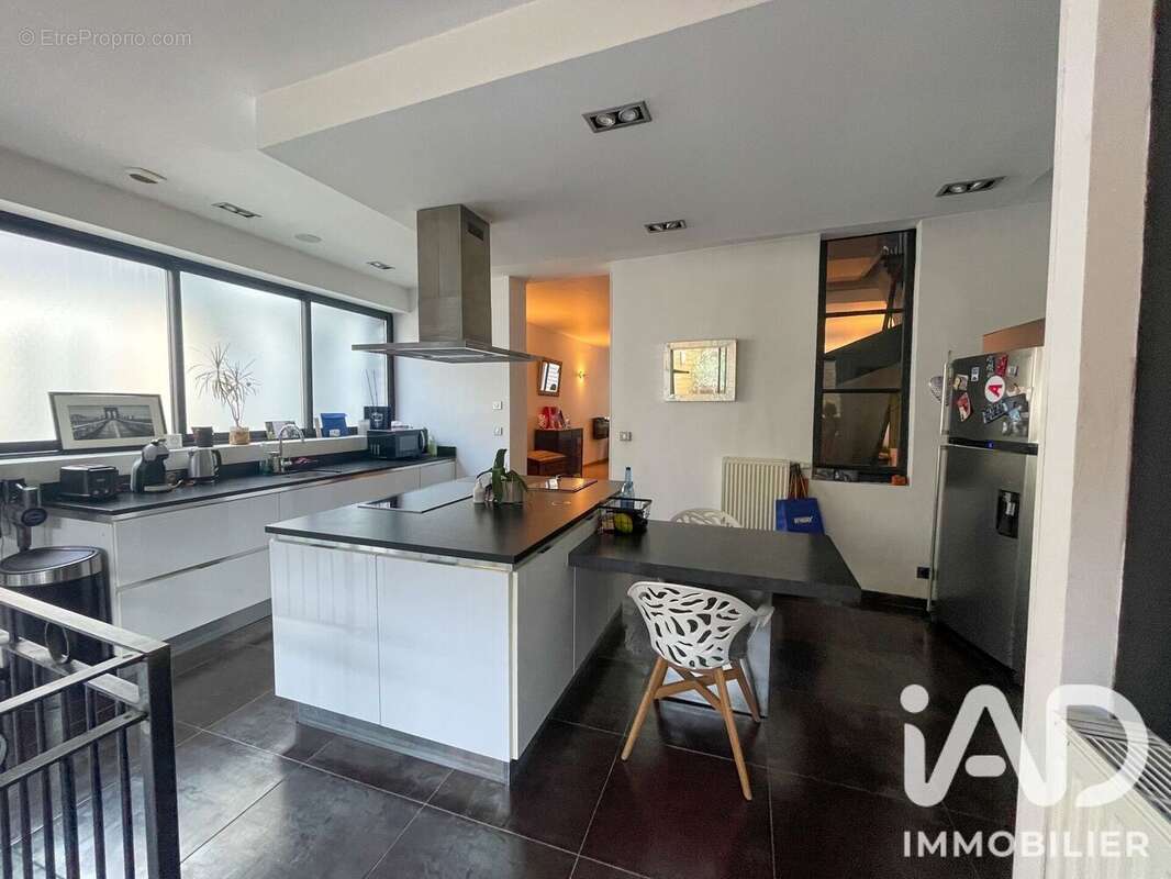 Appartement 159 m² à Saint-Quentin  - photo 3