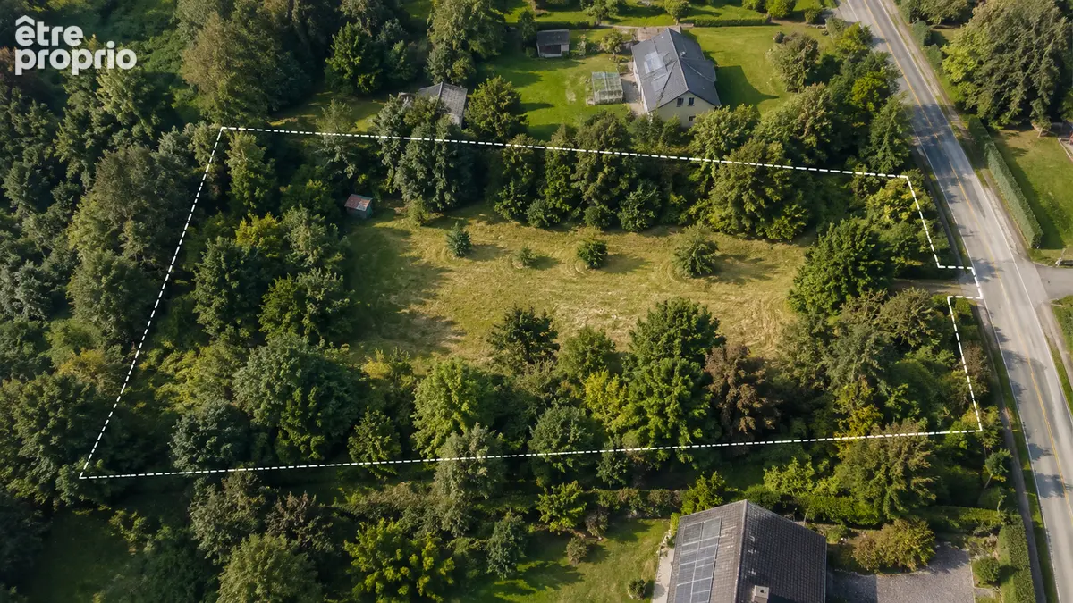 Terrain à LA CHAPELLE-DES-MARAIS