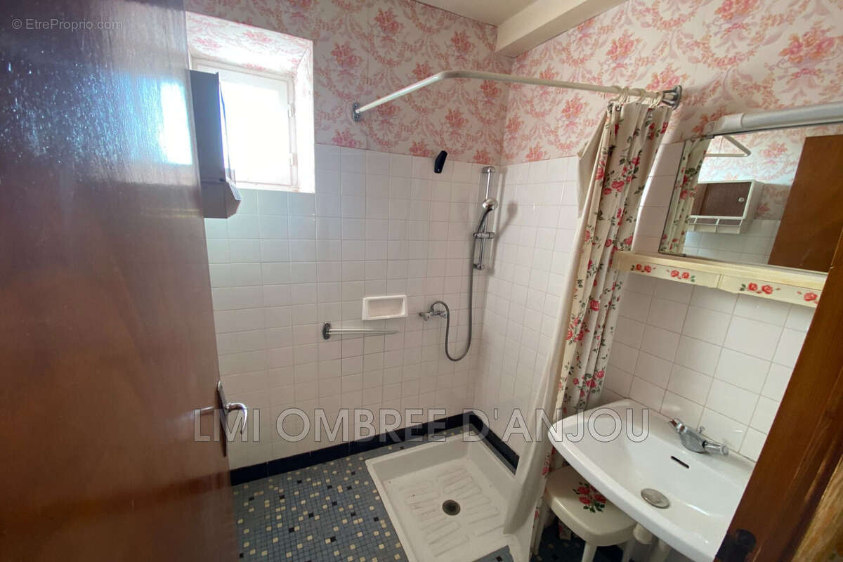 Maison 100 m² à Juigne-Des-Moutiers  - photo 4