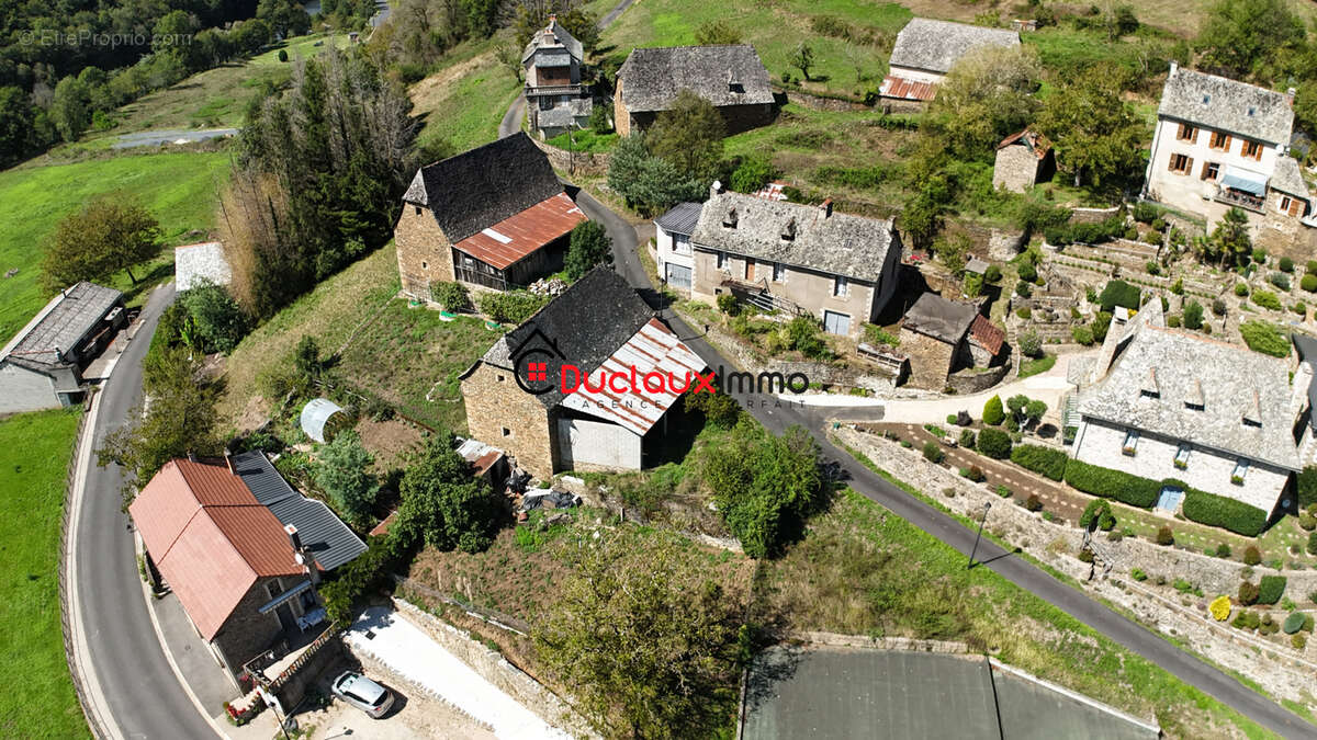 Maison à VIEILLEVIE