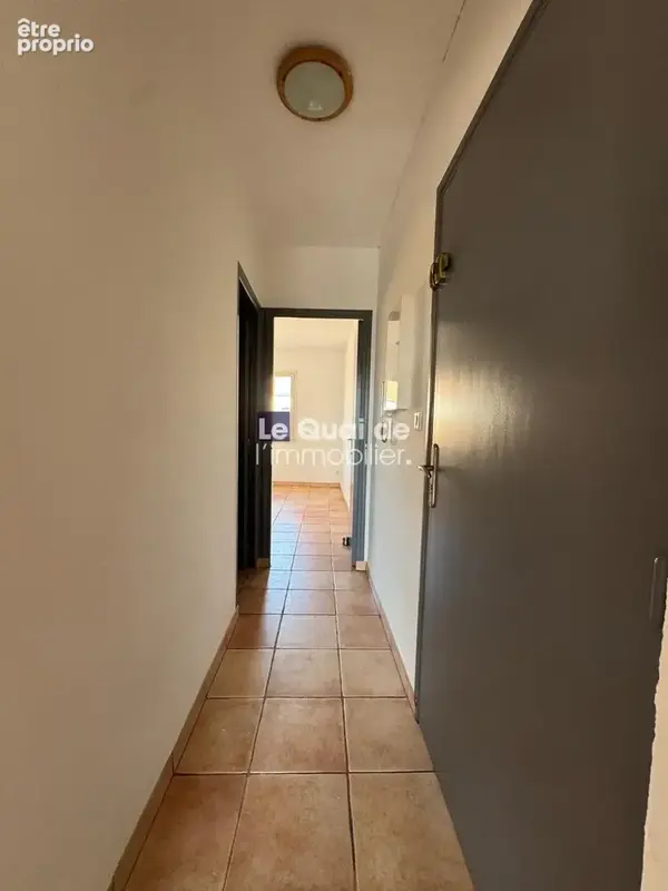 Appartement 4 pièces 54 m² à vendre à Cogolin (83310) - photo 3
