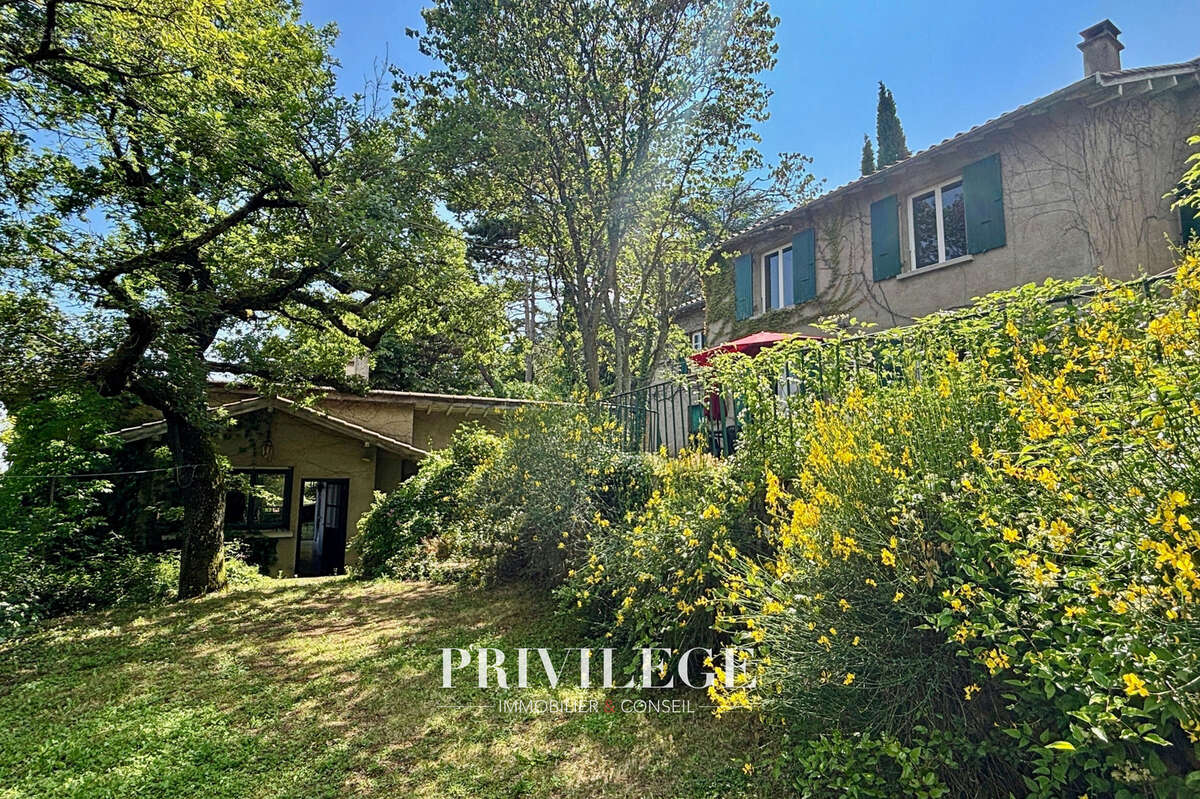 Maison à SAINT-CYR-AU-MONT-D'OR