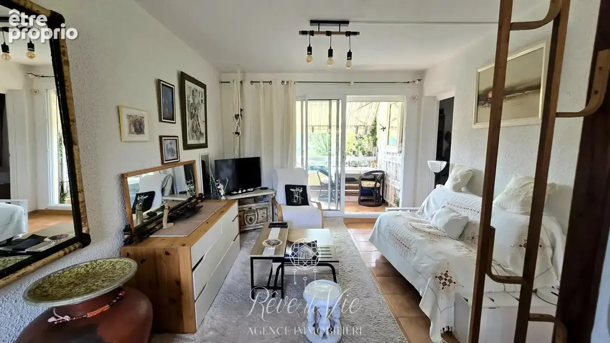 Photo Appartement à Bormes-Les-Mimosas au prix de 178 500€