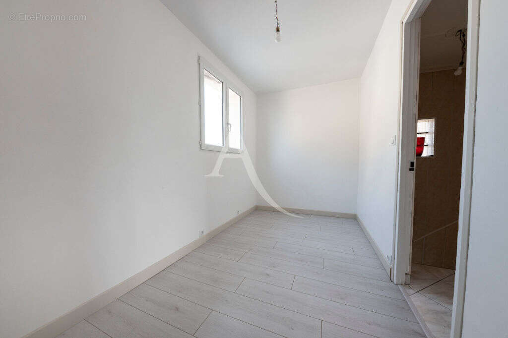 Maison à VAIRES-SUR-MARNE