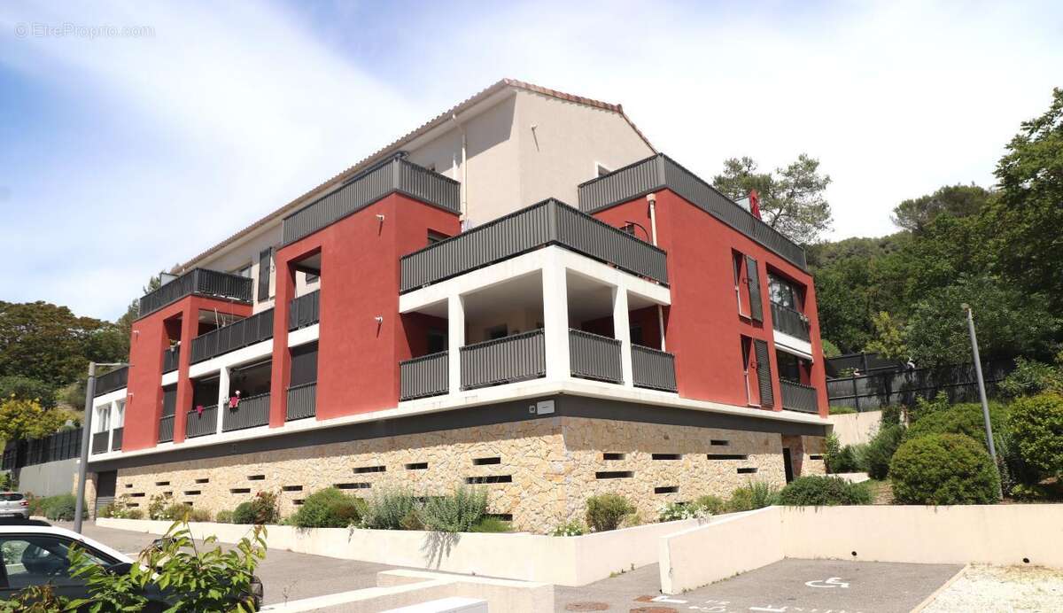 Appartement à CONTES