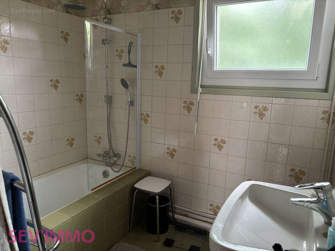 Maison 87 m² à Crechy  - photo 13
