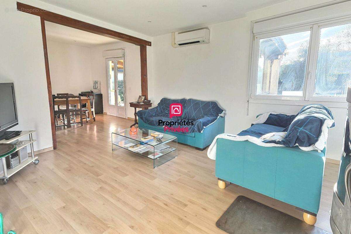 Maison à DURFORT-ET-SAINT-MARTIN-DE-SOSSENAC