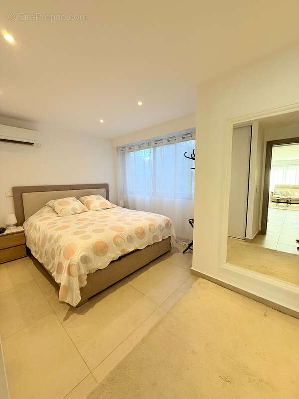 Appartement à LE CANNET