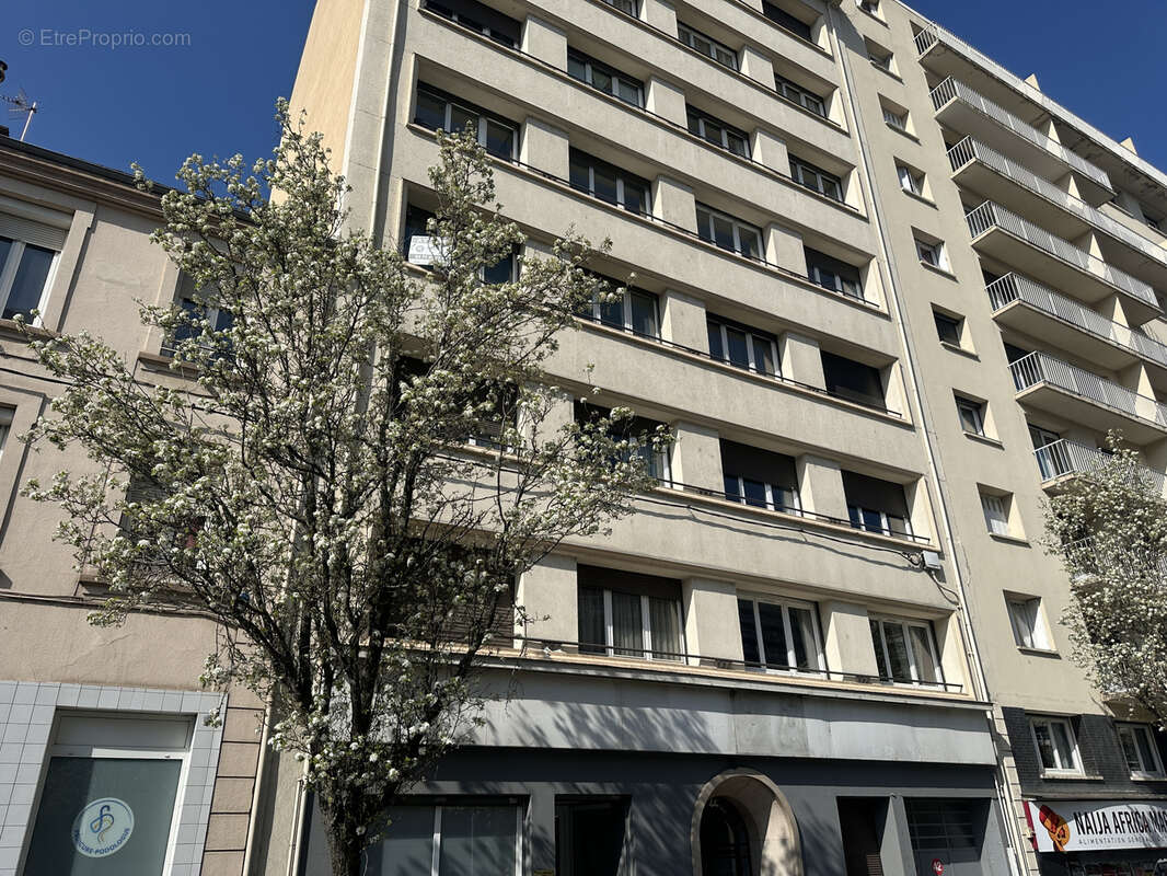 Appartement à SAINT-ETIENNE